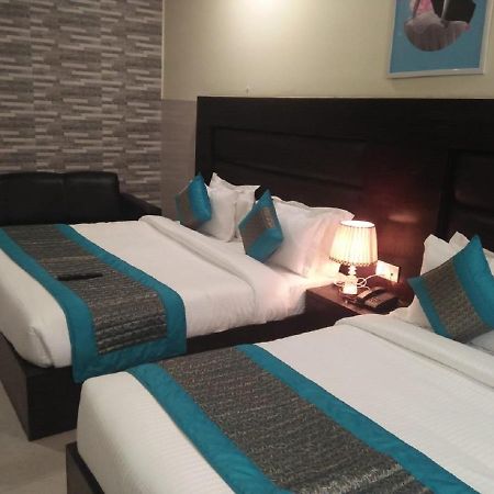 Vivah Residency Hotel Nuova Delhi Esterno foto