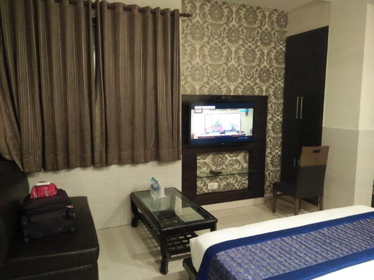 Vivah Residency Hotel Nuova Delhi Esterno foto