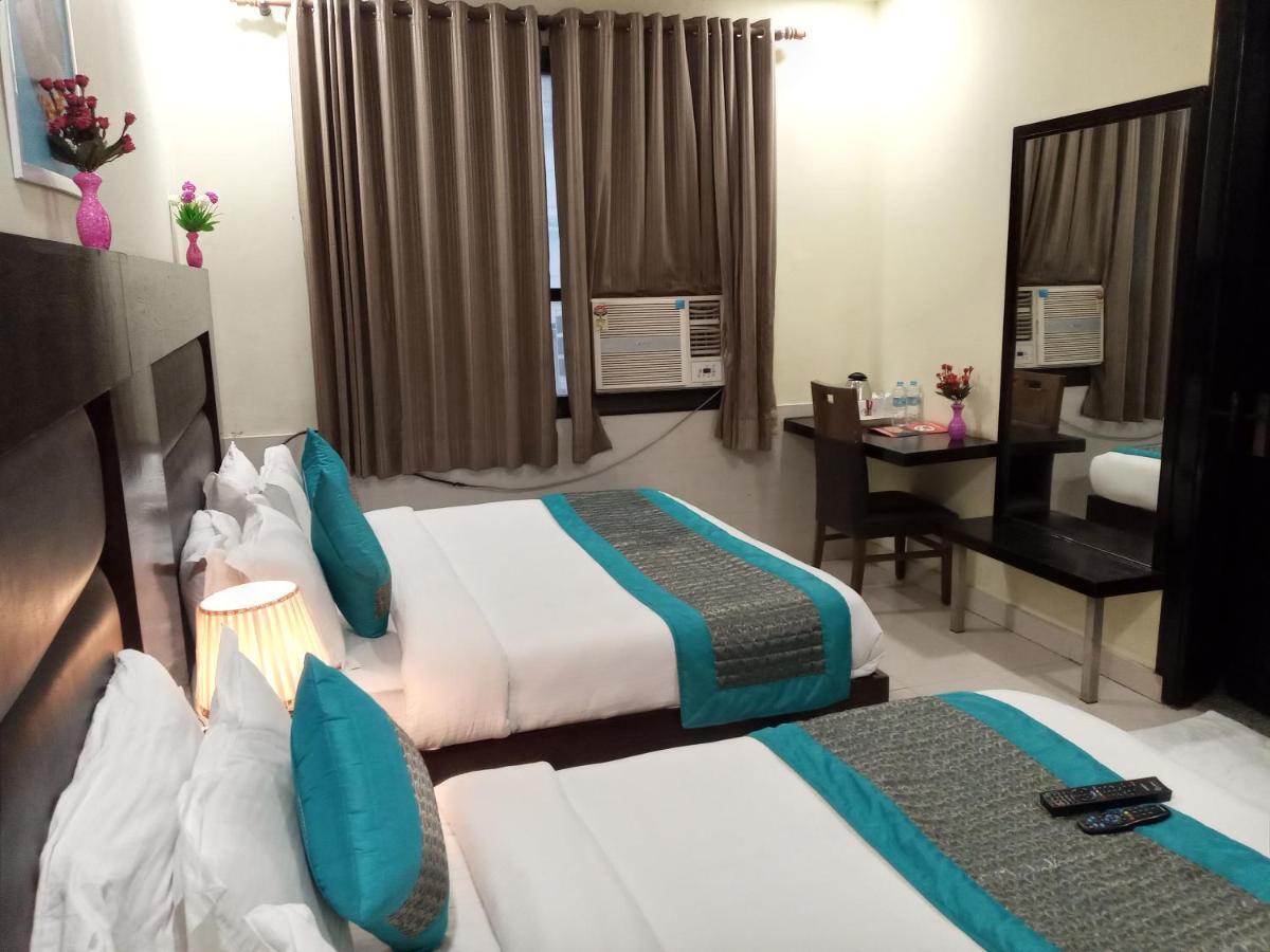 Vivah Residency Hotel Nuova Delhi Esterno foto